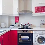 Bright Spacious Home Near Pelion & Sports Facility Melissatika