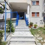 Lägenhet Bright Spacious Near Pelion & Sports Facility *